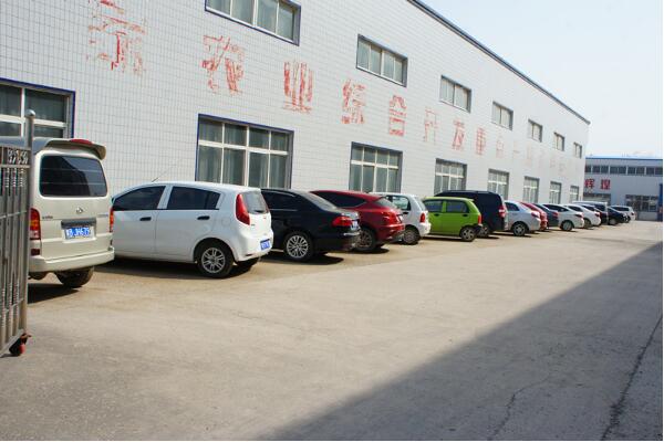 首页| PP电子游戏中国区官方网站公司内部停车场