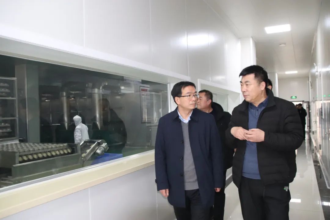 参观PP电子游戏酸辣粉出产线