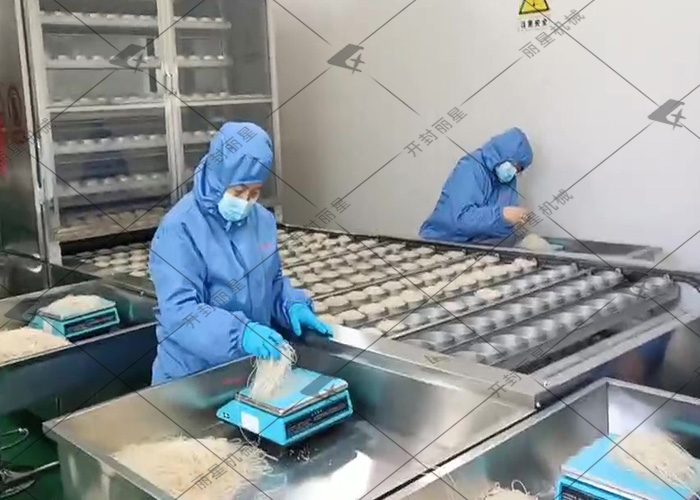1742783070161088 河北酸辣粉出产线.jpg