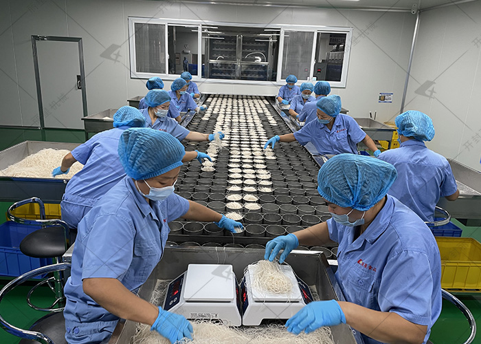 1766648212370609 即食粉丝出产线.jpg